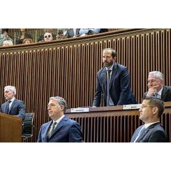 Il capogruppo di Fratelli d'Italia, Claudio Claudio Giacomelli (Fratelli d'Italia) in un intervento in Aula - Il capogruppo di Fratelli d'Italia, Claudio Claudio Giacomelli (Fratelli d'Italia) in un intervento in Aula
