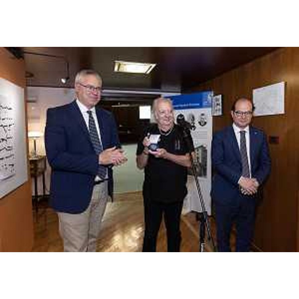 Da sinistra: il presidente del Consiglio regionale, Mauro Bordin, Adriano Piu, il vicegovernatore Mario Anzil - Da sinistra: il presidente del Consiglio regionale, Mauro Bordin, Adriano Piu, il vicegovernatore Mario Anzil 