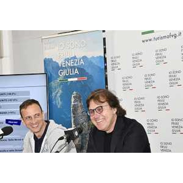 Il governatore Massimiliano Fedriga alla presentazione delle proposte turistiche 2023 in Friuli Venezia Giulia, assieme allassessore regionale alle Attività produttive e turismo Sergio Emidio Bini. - Il governatore Massimiliano Fedriga alla presentazione delle proposte turistiche 2023 in Friuli Venezia Giulia, assieme allassessore regionale alle Attività produttive e turismo Sergio Emidio Bini.