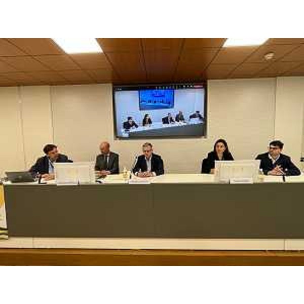 Il tavolo dei relatori con l'assessore regionale alle Risorse agroalimentari, forestali e ittiche, Stefano Zannier. - Il tavolo dei relatori con l'assessore regionale alle Risorse agroalimentari, forestali e ittiche, Stefano Zannier.