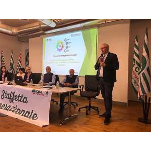 Il presidente del Consiglio regionale, Mauro Bordin, al convegno "Il futuro si chiama green economy. Un cambiamento per la stabilità, l'occupazione e l'ambiente" - Il presidente del Consiglio regionale, Mauro Bordin, al convegno "Il futuro si chiama green economy. Un cambiamento per la stabilità, l'occupazione e l'ambiente"