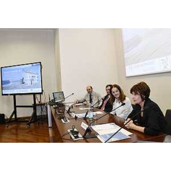 L'assessore regionale Alessia Rosolen nel corso del suo intervento - L'assessore regionale Alessia Rosolen nel corso del suo intervento