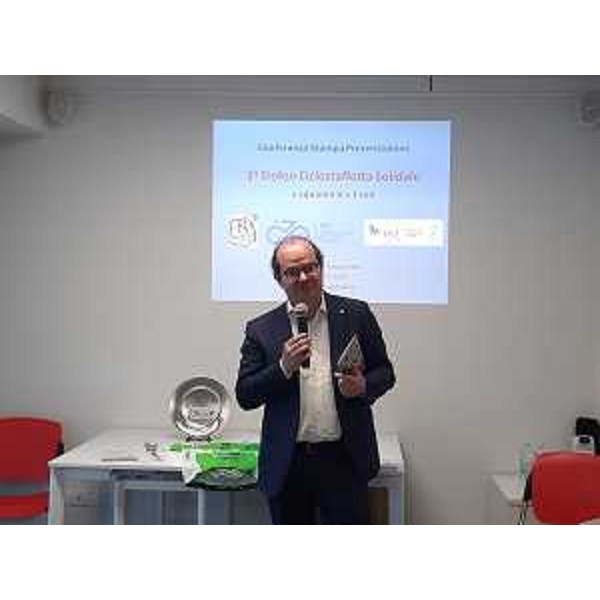 Il vicegovernatore con delega a Cultura e sport Mario Anzil alla presentazione del primo Trofeo Ciclostaffetta solidale - Il vicegovernatore con delega a Cultura e sport Mario Anzil alla presentazione del primo Trofeo Ciclostaffetta solidale 