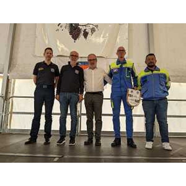 L'assessore regionale Riccardo Riccardi (secondo da sinistra) a Fiaschetti - L'assessore regionale Riccardo Riccardi (secondo da sinistra) a Fiaschetti