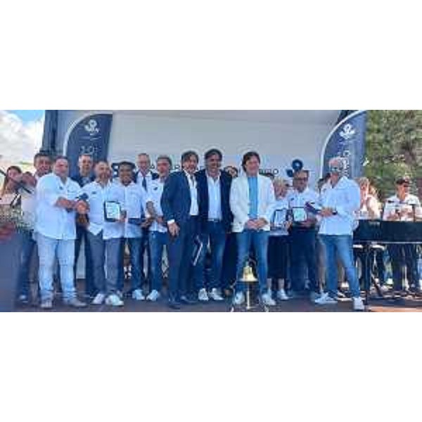 La foto di gruppo finale con le autorità presenti a San Giorgio di Nogaro - La foto di gruppo finale con le autorità presenti a San Giorgio di Nogaro