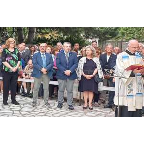 Il momento della benedizione del lapidario - Il momento della benedizione del lapidario