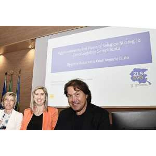 Da sinistra: l'assessore regionale alle Finanze Barbara Zilli, l'assessore regionale alle Infrastrutture e Territorio Cristina Amirante, l'assessore regionale alle Attività produttive e Turismo Sergio Emidio Bini - Da sinistra: l'assessore regionale alle Finanze Barbara Zilli, l'assessore regionale alle Infrastrutture e Territorio Cristina Amirante, l'assessore regionale alle Attività produttive e Turismo Sergio Emidio Bini