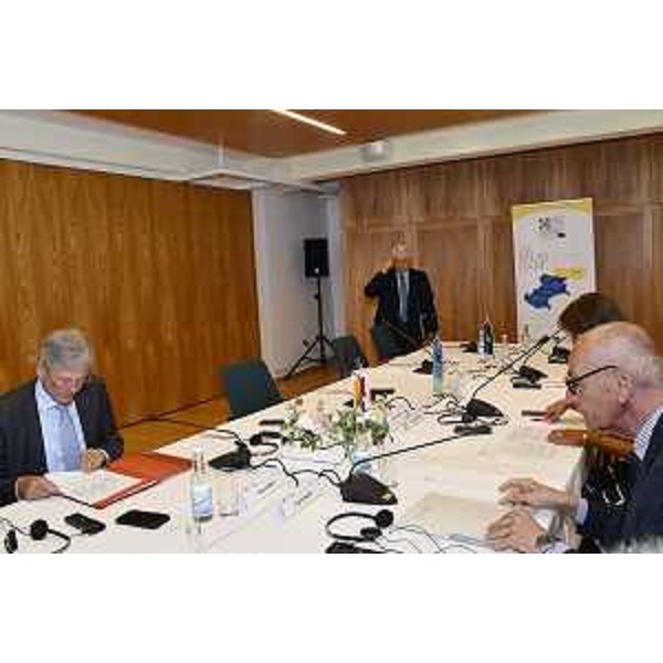 Un momento dell'assemblea del Gect Euregio Senza Confini - Un momento dell'assemblea del Gect Euregio Senza Confini