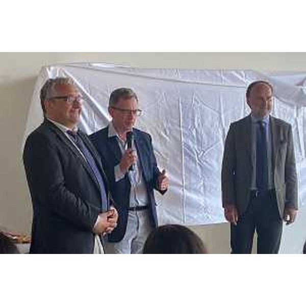 L'intervento dell'assessore regionale Stefano Zannier durante la cerimonia di consegna degli attestati di maestrti mkosaicisti a Spilimbergo - L'intervento dell'assessore regionale Stefano Zannier durante la cerimonia di consegna degli attestati di maestrti mkosaicisti a Spilimbergo