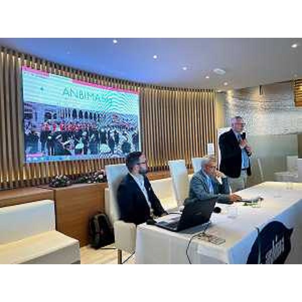 L'intervento del presidente del Cr Fvg, Mauro Bordin, a Lignano Sabbiadoro - L'intervento del presidente del Cr Fvg, Mauro Bordin, a Lignano Sabbiadoro