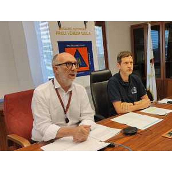 L'assessore regionale Riccardo Riccardi e il direttore centrale della Protezione civile del Fvg Amedeo Aristei - L'assessore regionale Riccardo Riccardi e il direttore centrale della Protezione civile del Fvg Amedeo Aristei 