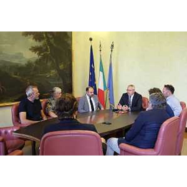 L'incontro tra la dirigenza della Usd Bisiaca,accompagnata dal consigliere regionale Diego Moretti, e il presidente del Cr Fvg, Mauro Bordin - Silvano Trieste 2023-06-21 Salottino Presidenza ph Massimo Silvano