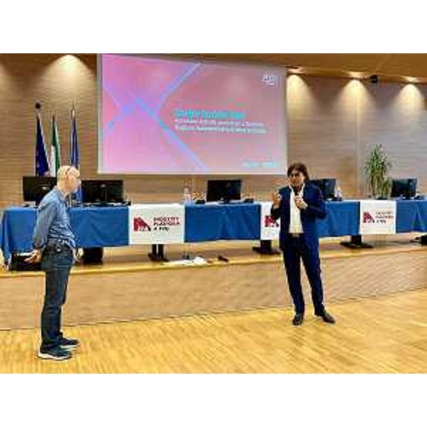 L'intervento dell'assessore alle Attività produttive e Turismo Sergio Emidio Bini. - L'intervento dell'assessore alle Attività produttive e Turismo Sergio Emidio Bini.