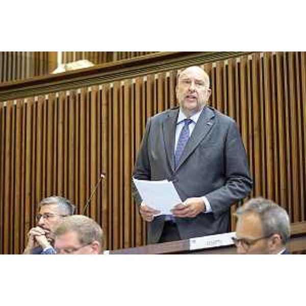 Roberto Cosolini (Pd) mentre illustra la mozione di censura - Silvano Trieste 2023-06-22 Consiglio Regionale FVG ph Massimo Silvano