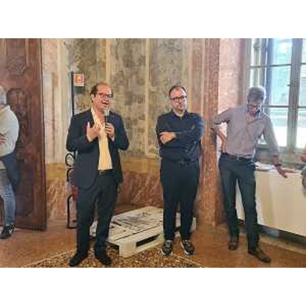 Il vicegovernatore Mario Anzil durante il suo intervento - Il vicegovernatore Mario Anzil durante il suo intervento