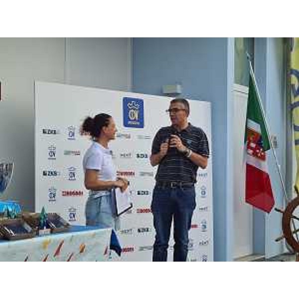 Lassessore regionale alle Autonomie locali Pierpaolo Roberti alla cerimonia di premiazione della diciottesima Settimana Internazionale dei 3 Golfi - Lassessore regionale alle Autonomie locali Pierpaolo Roberti alla cerimonia di premiazione della diciottesima Settimana Internazionale dei 3 Golfi