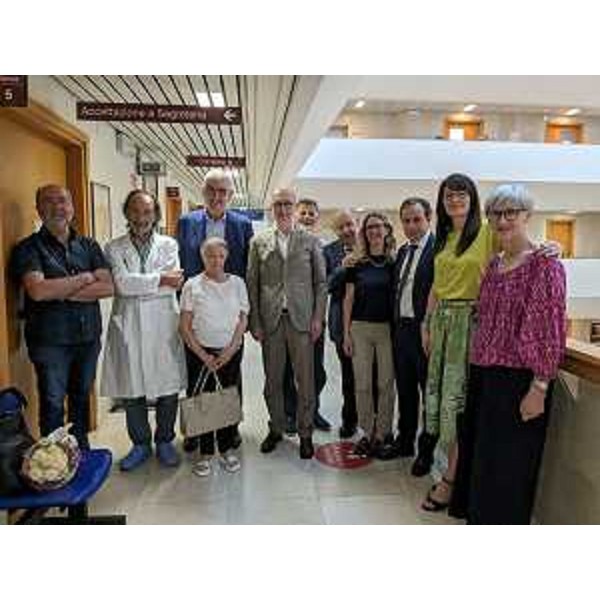 L'assessore regionale Riccardi alla cerimonia di consegna del ringraziamento agli operatori della sanità del Fvg all'ospedale Santa Maria della Misericordia di Udine - L'assessore regionale Riccardi alla cerimonia di consegna del ringraziamento agli operatori della sanità del Fvg all'ospedale Santa Maria della Misericordia di Udine