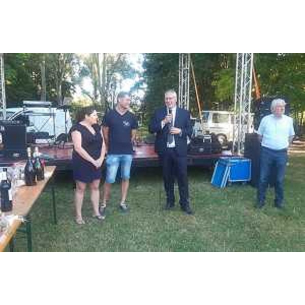 L'assessore comunale al Bilancio, Caterina Taverna; il presidente di Le Batele, Simone Biondin; il presidente del Cr Fvg, Mauro Bordin; il sindaco di San Gioegio di Nogaro, Pietro Del Frate - L'assessore comunale al Bilancio, Caterina Taverna; il presidente di Le Batele, Simone Biondin; il presidente del Cr Fvg, Mauro Bordin; il sindaco di San Gioegio di Nogaro, Pietro Del Frate