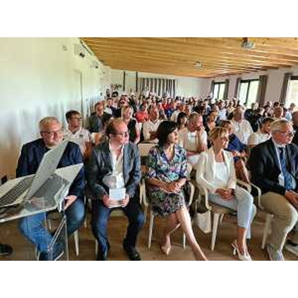 Il vicegovernatore Mario Anzil partecipa alla cerimonia di consegna delle benemerenze del Coni all'agriturismo Fossa Mala di Fiume Veneto - Il vicegovernatore Mario Anzil partecipa alla cerimonia di consegna delle benemerenze del Coni all'agriturismo Fossa Mala di Fiume Veneto