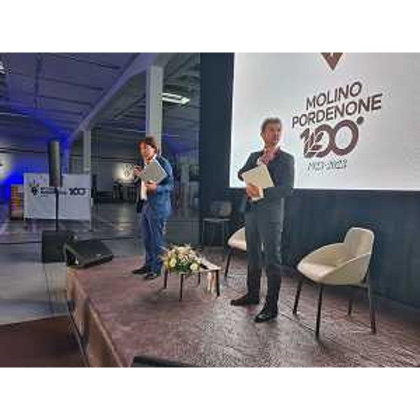 L'intervento dell'assessore alle Attività produttive Sergio Emidio Bini ai festaggiamenti per il centenario del Molino Pordenone - L'intervento dell'assessore alle Attività produttive Sergio Emidio Bini ai festaggiamenti per il centenario del Molino Pordenone