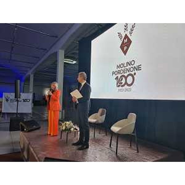 Il saluto dell'assessore alle Infrastrutture Cristina Amirante alle celebrazioni per il secolo di attività del Molino Pordenone - Il saluto dell'assessore alle Infrastrutture Cristina Amirante alle celebrazioni per il secolo di attività del Molino Pordenone 