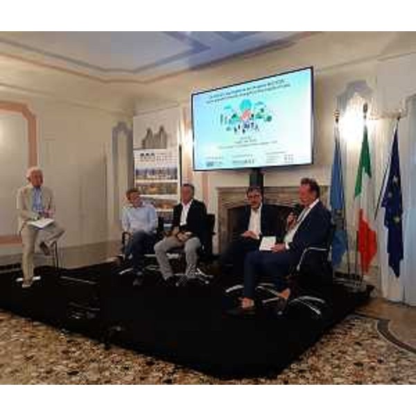 L'assessore regionale alla Difesa dell'Ambiente interviene al convegno sul progetto Recocer a Colloredo di Montalbano - L'assessore regionale alla Difesa dell'Ambiente interviene al convegno sul progetto Recocer a Colloredo di Montalbano