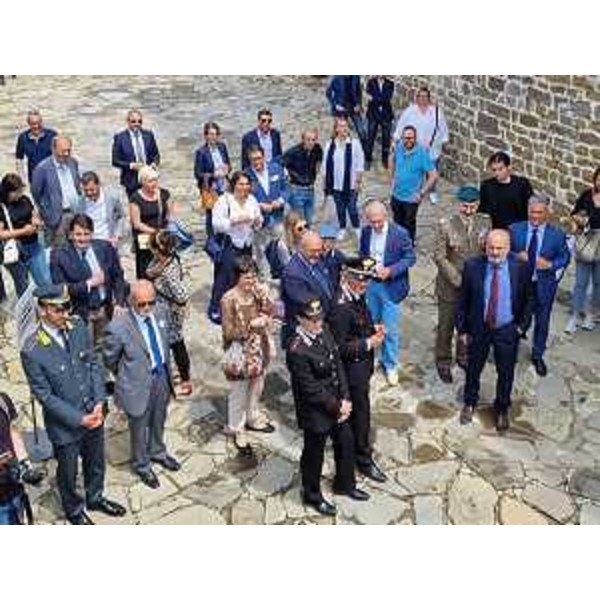 Le autorità presenti alla riapertura del Castello - Le autorità presenti alla riapertura del Castello
