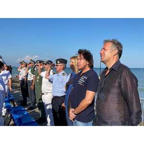 Bini assiste all'air show "W Lignano" assieme alle autorità militari e istituzionali - Bini assiste all'air show "W Lignano" assieme alle autorità militari e istituzionali 