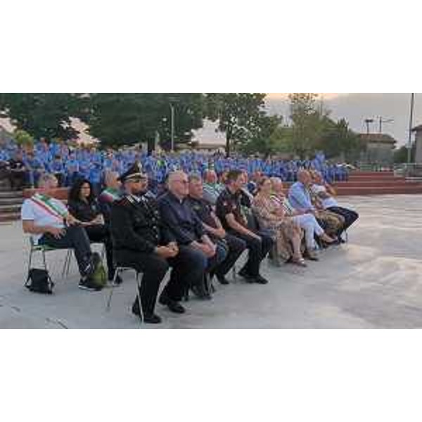 Le autorità intervenute a Remanzacco in occasione della serata organizzata per ringraziare tutti i volontari di protezione civile e i funzionari della Pcr Fvg che hanno preso parte alla missione in Emilia Romagna, "Romagna Mia", promossa anche per raccogliere fondi a favore delle popolazioni colpite dalla calamità tramite una cena di beneficenza. - Le autorità intervenute a Remanzacco in occasione della serata organizzata per ringraziare tutti i volontari di protezione civile e i funzionari della Pcr Fvg che hanno preso parte alla missione in Emilia Romagna, "Romagna Mia", promossa anche per raccogliere fondi a favore delle popolazioni colpite dalla calamità tramite una cena di beneficenza. 