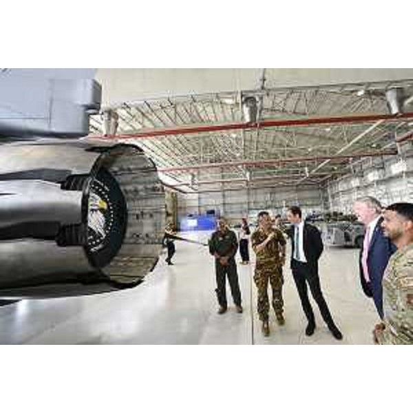 Il governatore Massimiliano Fedriga visita la Base di Aviano con i vertici della struttura militare - Il governatore Massimiliano Fedriga visita la Base di Aviano con i vertici della struttura militare