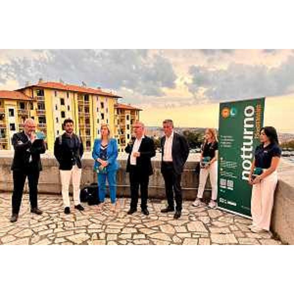 Lassessore regionale alle Infrastrutture e trasporti Cristina Amirante alla presentazione del nuovo servizio di autobus a chiamata di Tpl Fvg - Lassessore regionale alle Infrastrutture e trasporti Cristina Amirante alla presentazione del nuovo servizio di autobus a chiamata di Tpl Fvg 