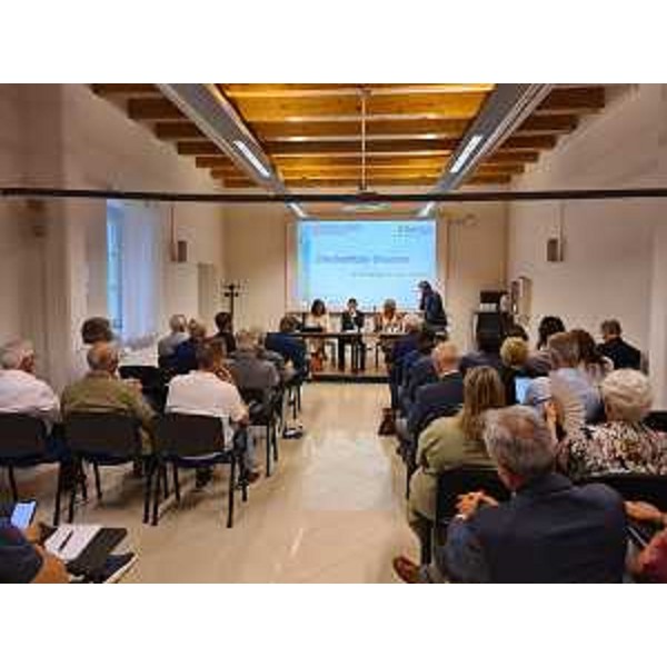 Un momento del convegno organizzato a Gorizia da Gse e Irisacqua sull'efficientamento energetico nel settore idrico - Un momento del convegno organizzato a Gorizia da Gse e Irisacqua sull'efficientamento energetico nel settore idrico