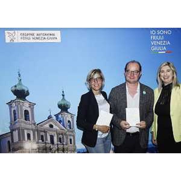 Ancora gli assessori Zilli, Anzil e Amirante alla fine dei lavori. - Ancora gli assessori Zilli, Anzil e Amirante alla fine dei lavori.