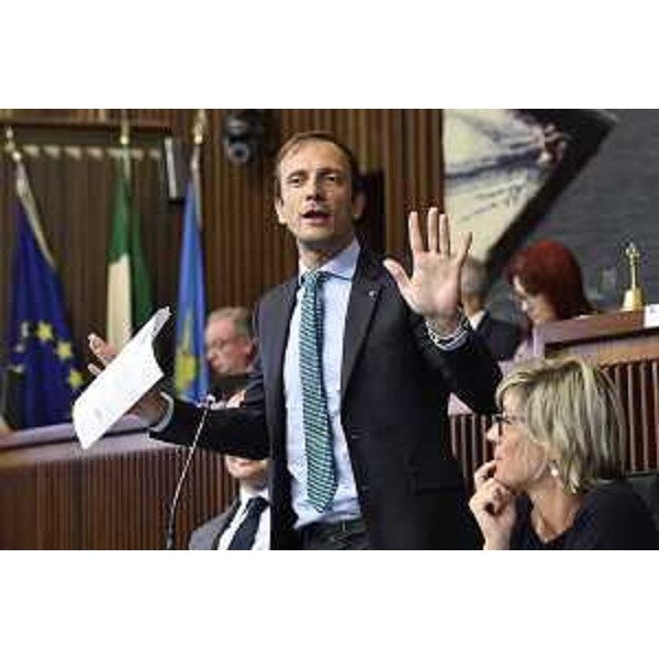 Il governatore del Friuli Venezia Giulia Massimiliano Fedriga durante la discussione in merito alla manovra estiva di assestamento di bilancio - Il governatore del Friuli Venezia Giulia Massimiliano Fedriga durante la discussione in merito alla manovra estiva di assestamento di bilancio