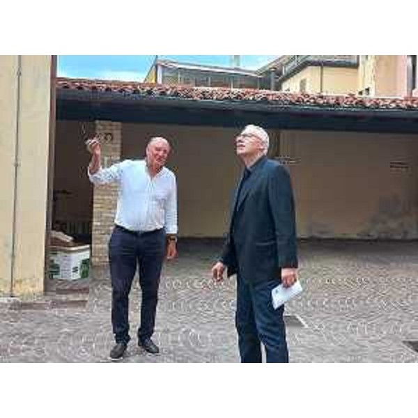 Un altro momento del sopralluogo del presidente Bordin, qui accanto al sindaco Zuliani, nel corso del sopralluogo - Un altro momento del sopralluogo del presidente Bordin, qui accanto al sindaco Zuliani, nel corso del sopralluogo