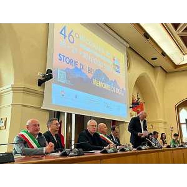 Un altro momento dell'incontro "Storie di ieri-memorie di oggi" - Un altro momento dell'incontro "Storie di ieri-memorie di oggi"