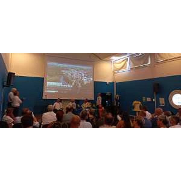 La sala di Villa Dora durante la presentazione - La sala di Villa Dora durante la presentazione