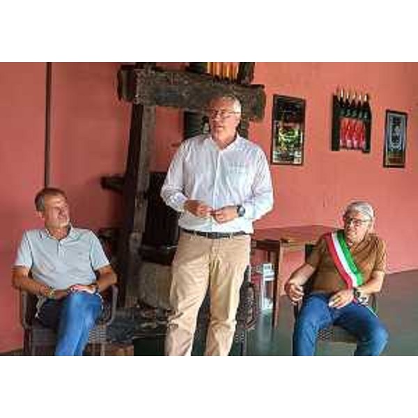 Il presidente Bordin durante il suo intervento alla presentazione di Corno di Rosazzo - Il presidente Bordin durante il suo intervento alla presentazione di Corno di Rosazzo