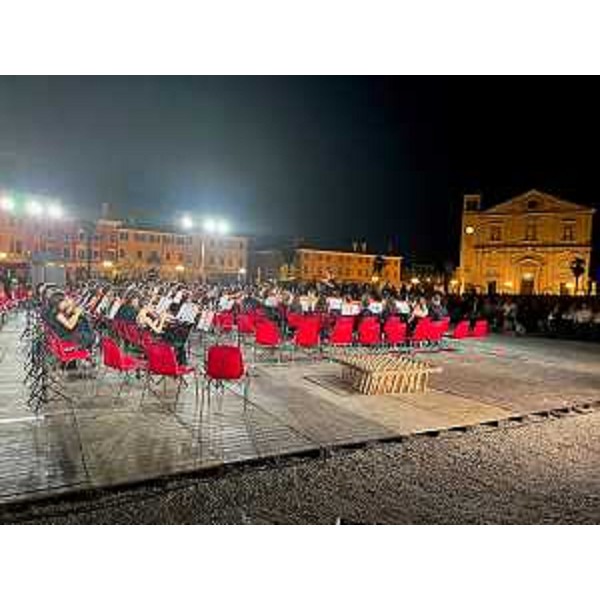 Un momento del concerto in piazza Grande a Palmanova - Un momento del concerto in piazza Grande a Palmanova 