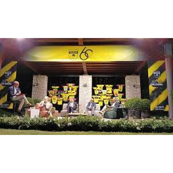 L'assessore Amirante (seconda da sinistra) al convegno "L'associazione sportiva: un modello di sport e business" - L'assessore Amirante (seconda da sinistra) al convegno "L'associazione sportiva: un modello di sport e business" 