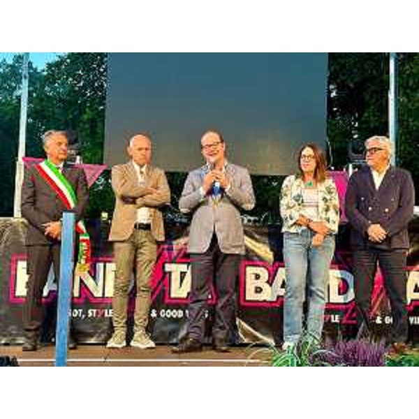 Il vicegovernatore Mario Anzil nel corso del suo intervento - Il vicegovernatore Mario Anzil nel corso del suo intervento