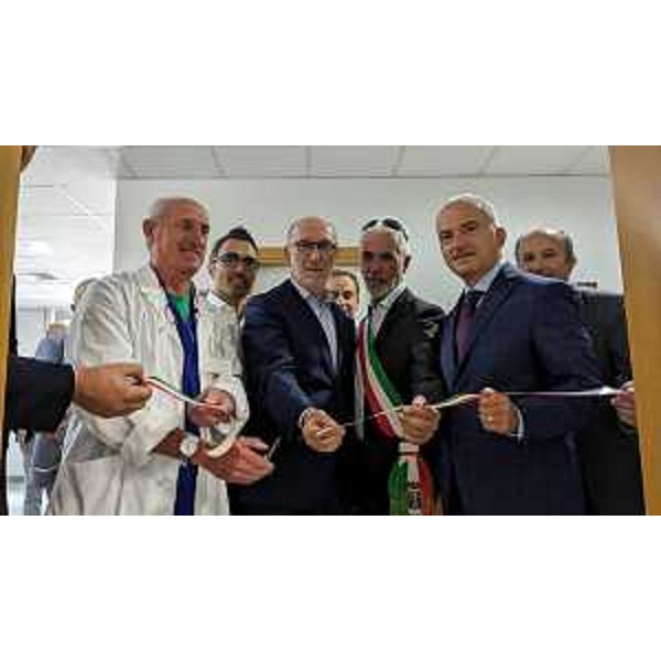 Un momento dell'inaugurazione del nuovo Posto di Polizia negli spazi del presidio ospedaliero di Tolmezzo, alla quale ha partecipato l'assessore con delega alla Salute del Friuli Venezia Giulia, Riccardo Riccardi. - Un momento dell'inaugurazione del nuovo Posto di Polizia negli spazi del presidio ospedaliero di Tolmezzo, alla quale ha partecipato l'assessore con delega alla Salute del Friuli Venezia Giulia, Riccardo Riccardi.