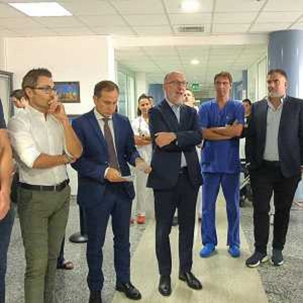 Un momento dell'inaugurazione del nuovo Posto di Polizia negli spazi del presidio ospedaliero di Tolmezzo, alla quale ha partecipato l'assessore con delega alla Salute del Friuli Venezia Giulia, Riccardo Riccardi. - Un momento dell'inaugurazione del nuovo Posto di Polizia negli spazi del presidio ospedaliero di Tolmezzo, alla quale ha partecipato l'assessore con delega alla Salute del Friuli Venezia Giulia, Riccardo Riccardi.