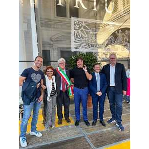 Da sinistra il governatore Fedriga, Giannola Nonino, il sindaco di Udine De Toni, l'assessore regionale Bini, il vicesindaco Venanzi e Mauro Bordin, presidente del Consiglio regionale - Da sinistra il governatore Fedriga, Giannola Nonino, il sindaco di Udine De Toni, l'assessore regionale Bini, il vicesindaco Venanzi e Mauro Bordin, presidente del Consiglio regionale