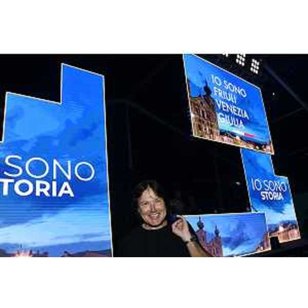 L'assessore regionale alle Attività produttive Sergio Emidio Bini nello stand della Regione "Io sono Friuli Venezia Giulia" - L'assessore regionale alle Attività produttive Sergio Emidio Bini nello stand della Regione "Io sono Friuli Venezia Giulia"