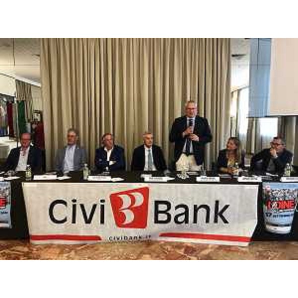 Un altro momento della presentazione a Udine - Un altro momento della presentazione a Udine