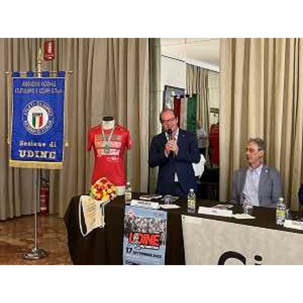 Il vice governatore con delega a Cultura e sport Mario Anzil alla presentazione della Maratonina internazionale Città di Udine - Il vice governatore con delega a Cultura e sport Mario Anzil alla presentazione della Maratonina internazionale Città di Udine