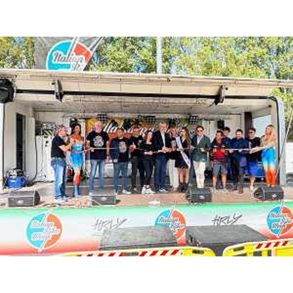 Mauro Bordin, presidente del Consiglio regionale del Fvg, al taglio del nastro della seconda edizione di Italian Bike Week - Mauro Bordin, presidente del Consiglio regionale del Fvg, al taglio del nastro della seconda edizione di Italian Bike Week