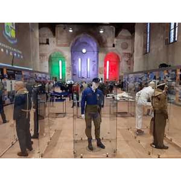 L'inaugurazione a Udine della mostra "Cento anni dell'Aeronautica Militare" - L'inaugurazione a Udine della mostra "Cento anni dell'Aeronautica Militare" 