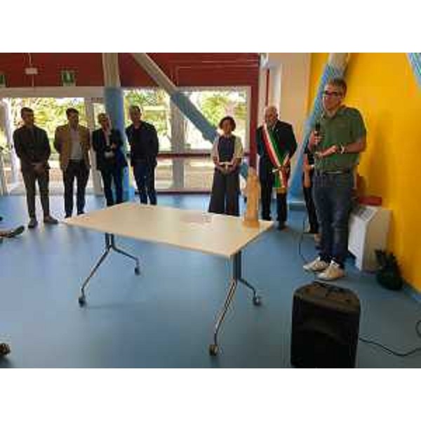 L'intervento dell'assessore regionale Pierpaolo Roberti durante la cerimonia di inaugurazione del plesso scolastico - L'intervento dell'assessore regionale Pierpaolo Roberti durante la cerimonia di inaugurazione del plesso scolastico